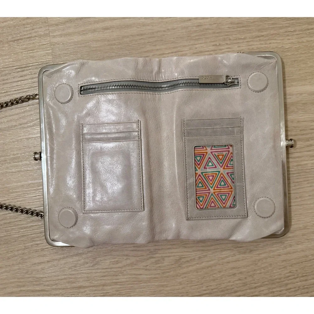 Hobo Leanne Leather Clutch Crossbody Bag OS Taupe Grey Wallet Bag Boho